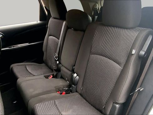 Used 2019 Dodge Journey SE w/ Connectivity Group FWD image 21