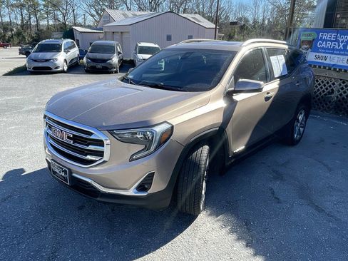 Used 2018 GMC Terrain SLT w/ Preferred Package image 3