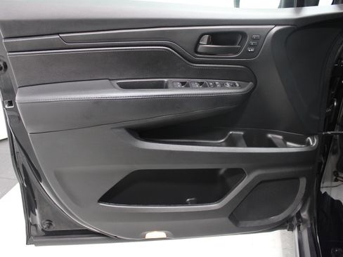 Used 2022 Honda Odyssey EX-L image 11