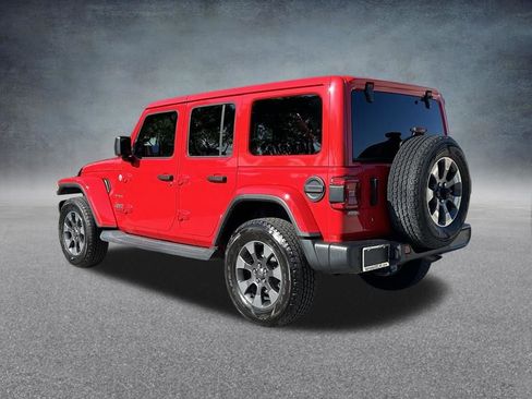 Used 2018 Jeep Wrangler Unlimited Sahara AWD/4WD image 7