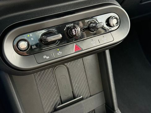 Certified 2025 MINI Cooper 2-Door Hardtop image 13