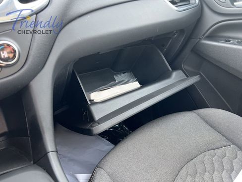 Used 2018 Chevrolet Equinox LT w/ Sun & Infotainment Package FWD image 28