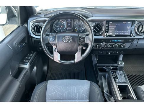Used 2023 Toyota Tacoma TRD Off-Road AWD/4WD image 15