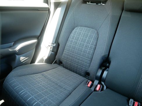 Used 2025 Honda HR-V LX image 12