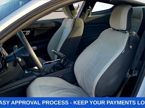 Used 2017 Ford Mustang GT RWD image 25