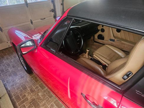 Used 1991 Porsche 911 Targa image 3