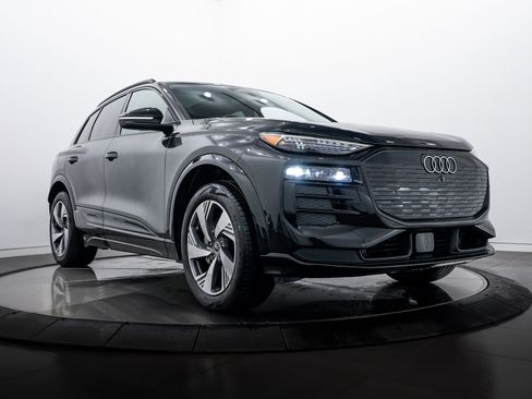 New 2025 Audi Q6 e-tron Premium Plus image 1