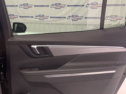 Used 2025 Buick Enclave Preferred image 48