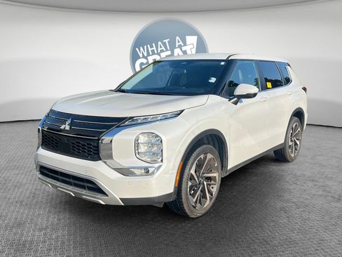 Used 2023 Mitsubishi Outlander SE FWD image 7