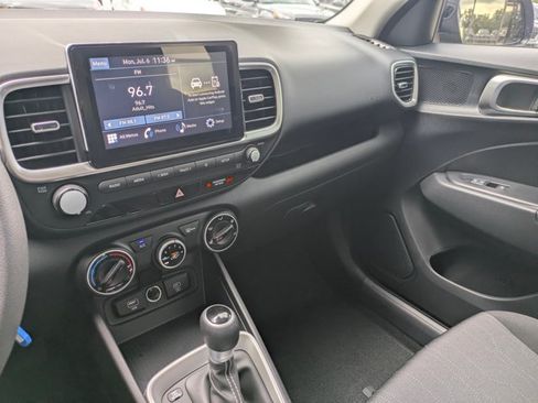 New 2026 Hyundai Venue SE FWD image 13
