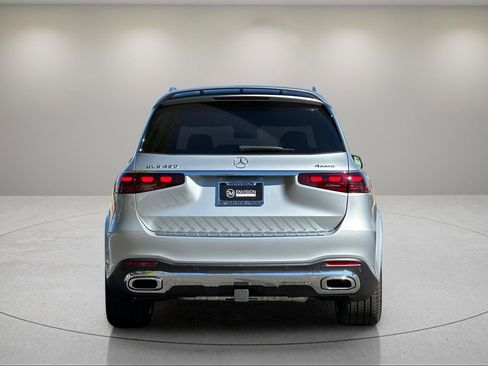 Used 2024 Mercedes-Benz GLS 450 4MATIC image 5