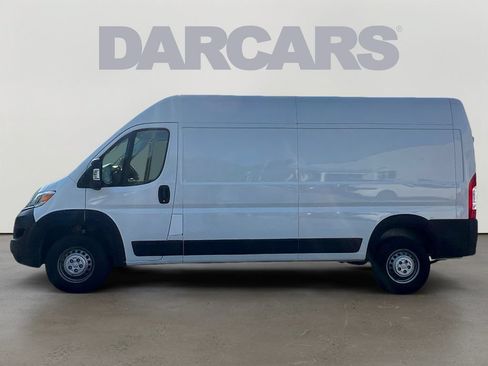 Used 2025 RAM ProMaster 2500 w/ Convenience Group FWD image 4