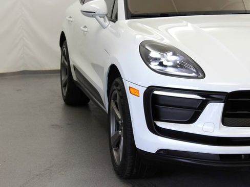 Used 2023 Porsche Macan Turbo AWD/4WD image 3