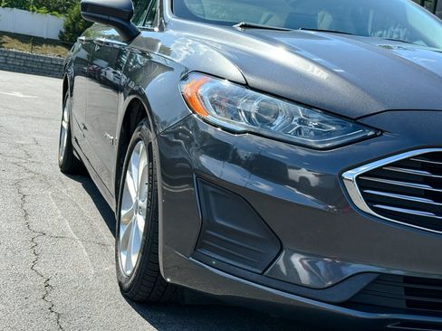 Used 2019 Ford Fusion SE FWD image 4