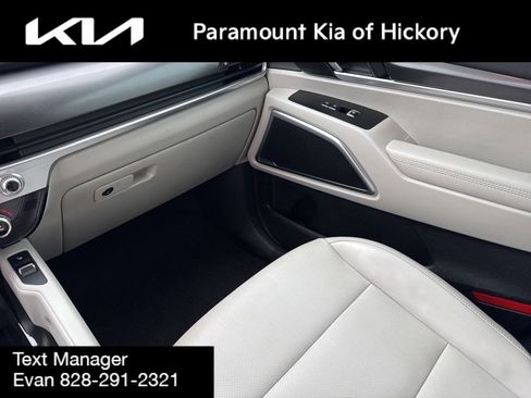 Used 2023 Kia Telluride S image 32