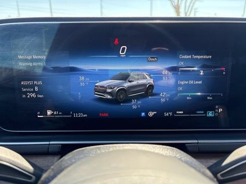 Used 2025 Mercedes-Benz GLE 350 4MATIC image 6