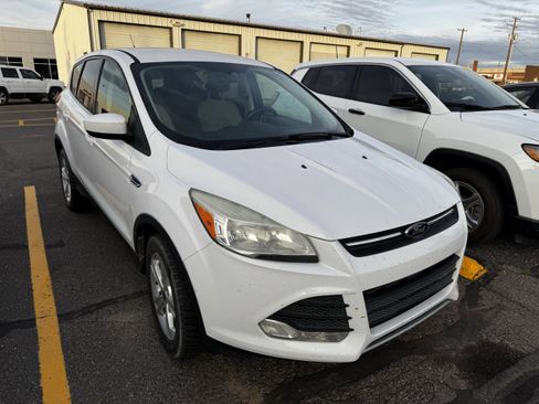 Used 2014 Ford Escape SE image 1