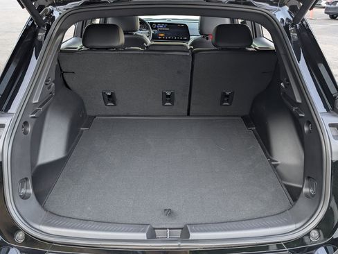 Used 2025 Chevrolet Equinox EV RS FWD image 19