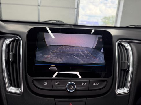 Used 2019 Chevrolet Malibu LT w/ LT Plus Package FWD image 18