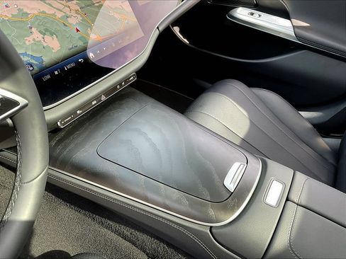 Certified 2025 Mercedes-Benz E 350 4MATIC Sedan w/ MBUS Superscreen Package image 20
