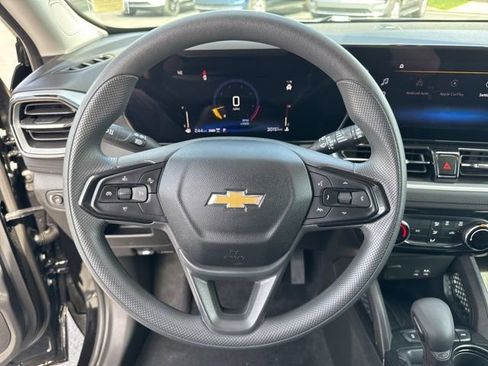 Used 2025 Chevrolet TrailBlazer LT AWD/4WD image 15