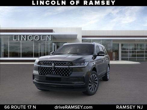 New 2026 Lincoln Navigator Black Label AWD/4WD image 2