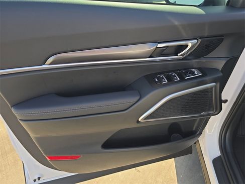 New 2025 Kia Telluride S image 18