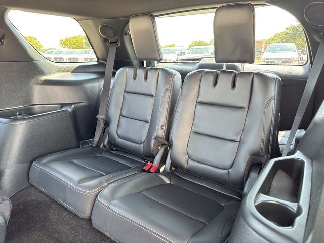 Used 2019 Ford Explorer Limited w/ Class III Trailer Tow Package FWD image 24