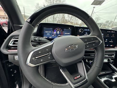 New 2026 Chevrolet Traverse Z71 w/ Enhanced Driving Package image 7