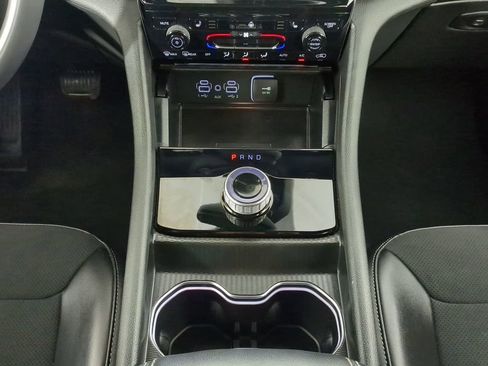 Used 2024 Jeep Grand Cherokee L Laredo image 22