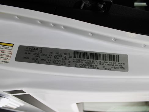 Used 2018 Jeep Wrangler Unlimited Sport image 36