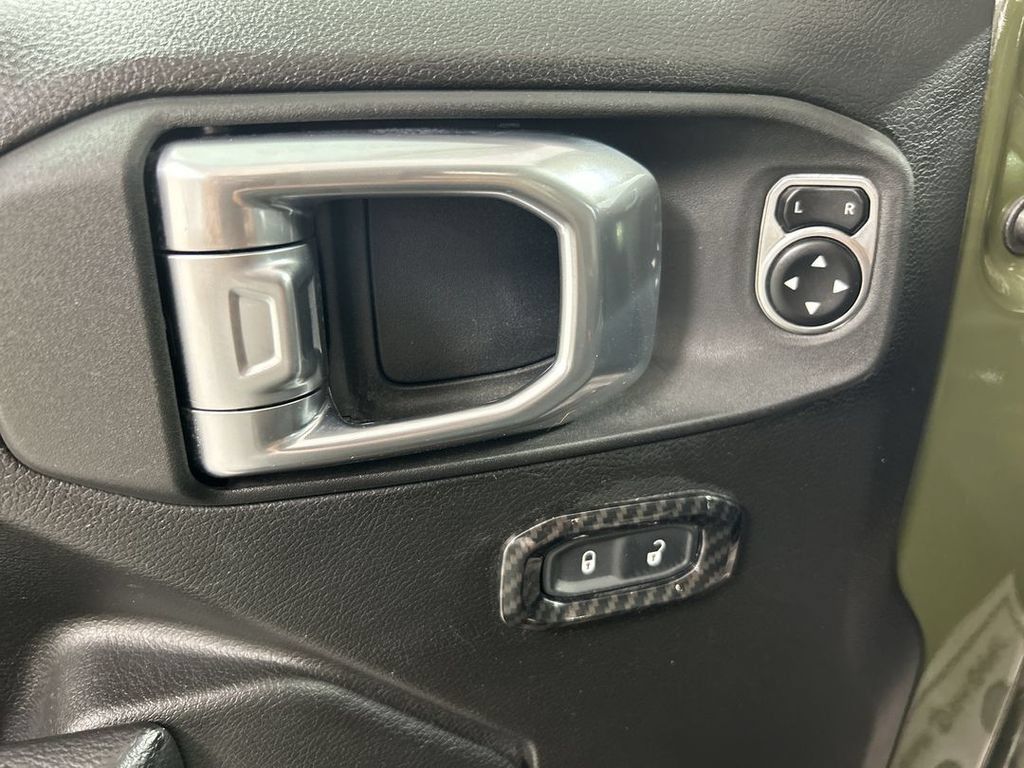Used 2024 Jeep Wrangler Unlimited Sport AWD/4WD image 11