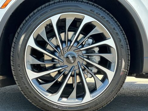 New 2026 Lincoln Aviator Reserve w/ Illumination Package RWD image 26