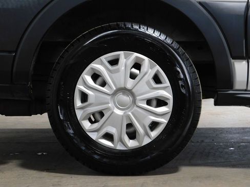 Used 2018 Ford Transit 150 XLT image 91