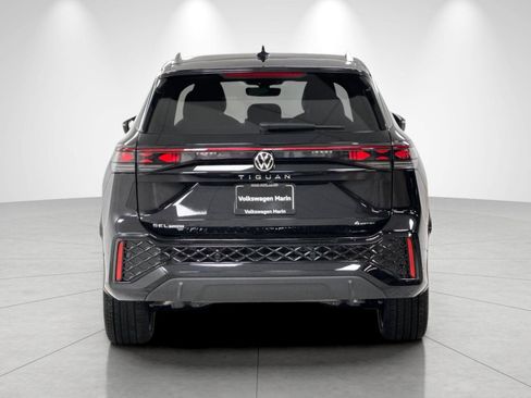 New 2026 Volkswagen Tiguan SEL R-Line AWD/4WD image 4