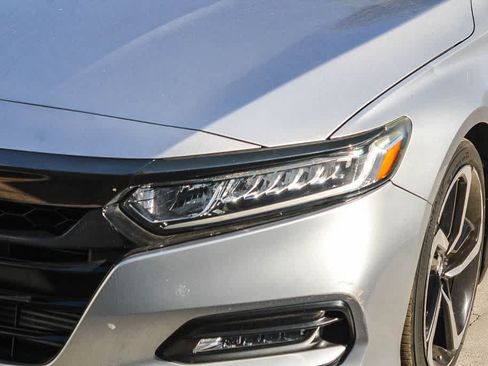 Used 2020 Honda Accord Sport image 10