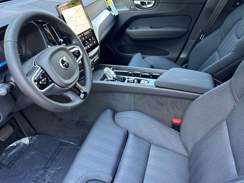 New 2026 Volvo XC60 B5 Ultra image 8