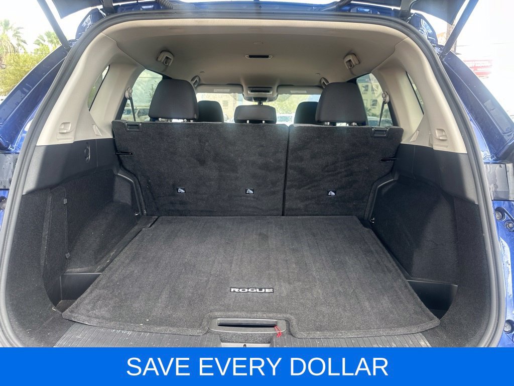Used 2022 Nissan Rogue SV FWD image 6