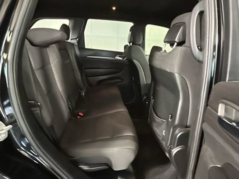 Used 2018 Jeep Grand Cherokee Laredo AWD/4WD image 28