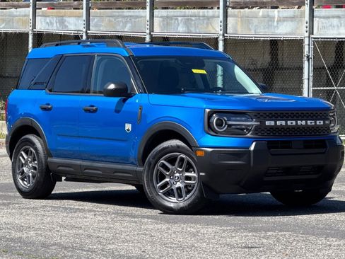 Used 2025 Ford Bronco Sport Big Bend AWD/4WD image 2