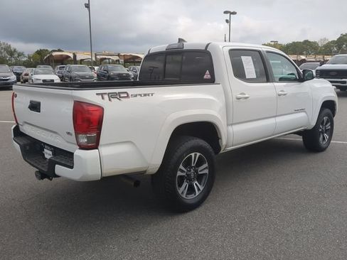 Used 2016 Toyota Tacoma TRD Sport w/ Towing Package RWD image 3