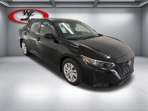 Used 2025 Nissan Sentra S FWD image 3