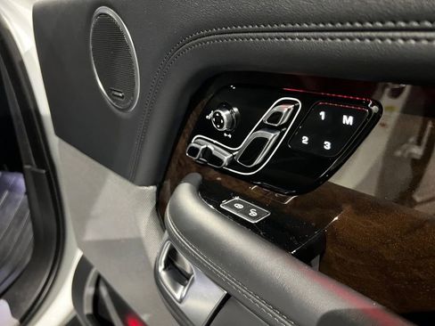 Used 2018 Land Rover Range Rover Long Wheelbase Supercharged image 15