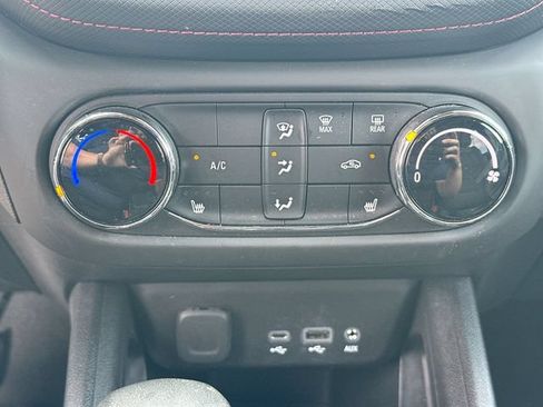 Used 2023 Chevrolet TrailBlazer RS AWD/4WD image 42