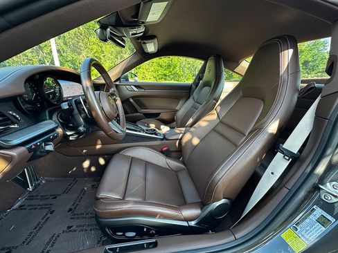 Certified 2024 Porsche 911 Carrera RWD image 5