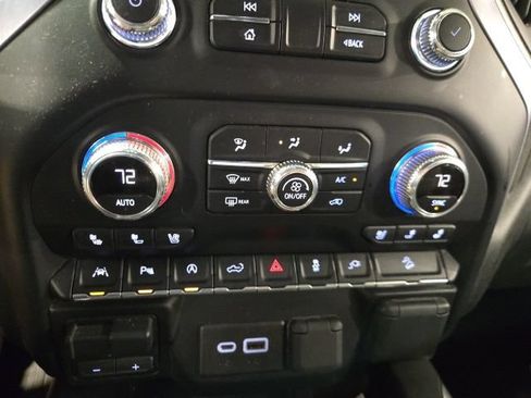 Used 2020 GMC Sierra 1500 SLT w/ SLT Premium Plus Package AWD/4WD image 15