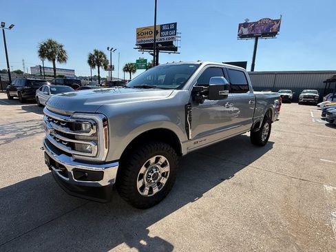Used 2024 Ford F250 Lariat w/ Chrome Package AWD/4WD image 9