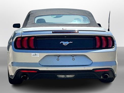 Used 2022 Ford Mustang Premium image 4