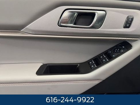 New 2026 Ford Explorer Active AWD/4WD image 25