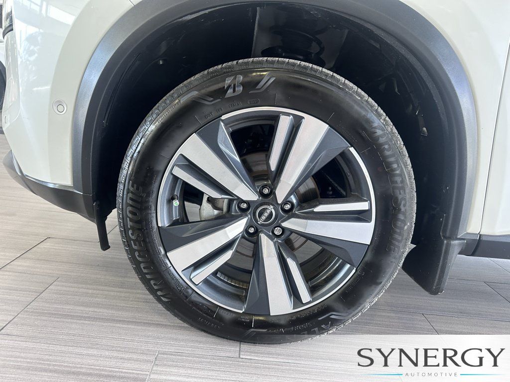 Used 2023 Nissan Rogue SL w/ SL Premium Package FWD image 12